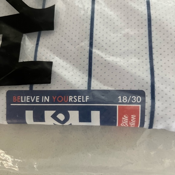 Marcus Stroman HDMH Unfazed Baseball Jersey, men’s size L, numbered 18/30 - Picture 4 of 6